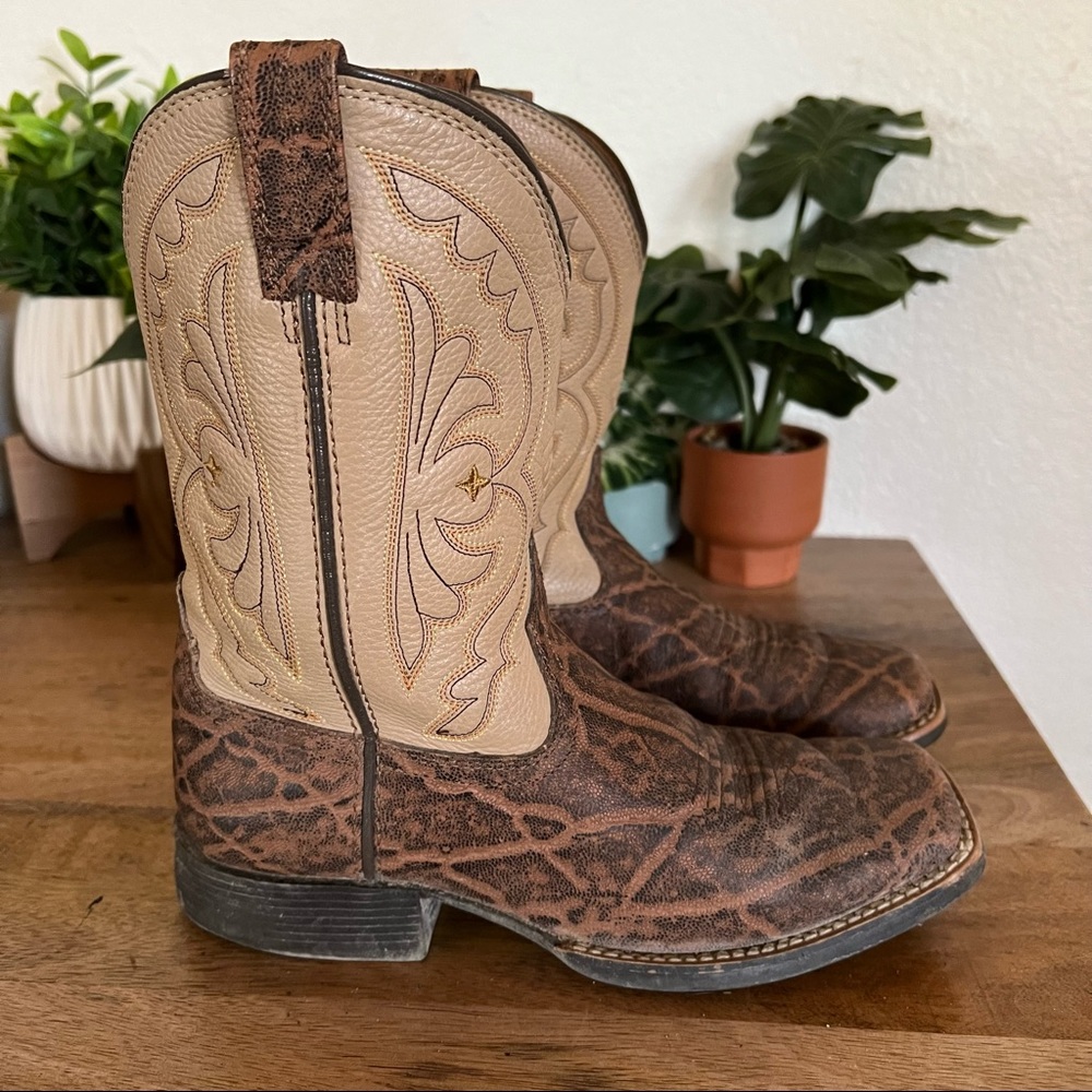 Ariat Kids Boots in Brown and Tan